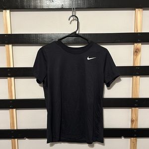 women’s nike drifit shirt